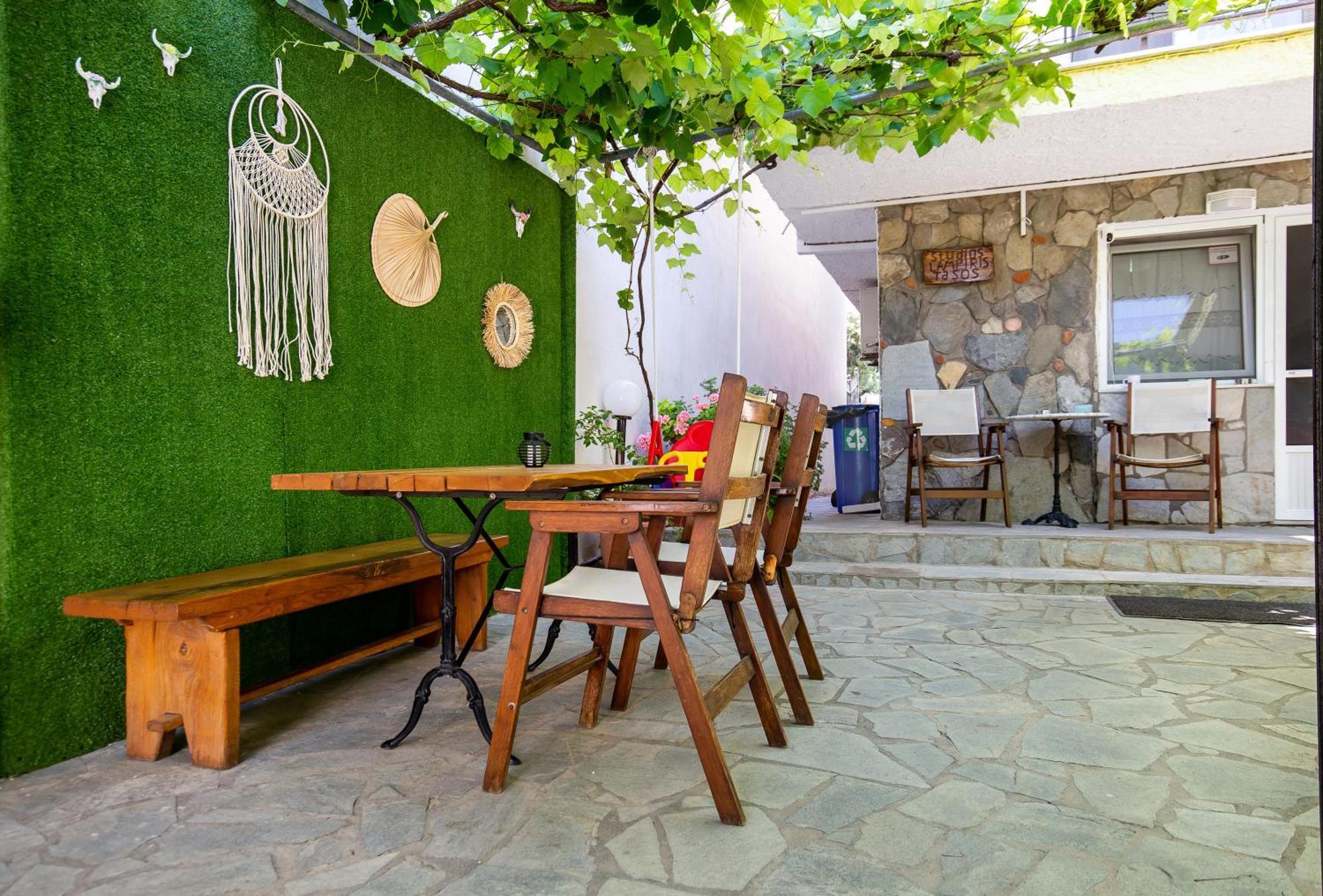 Famelia Studios Lampiris Potos Exteriér fotografie